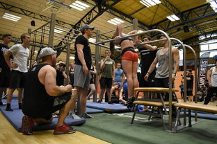 乐鱼vip-陈艺文赛后谈跳水心态，陈艺文领奖