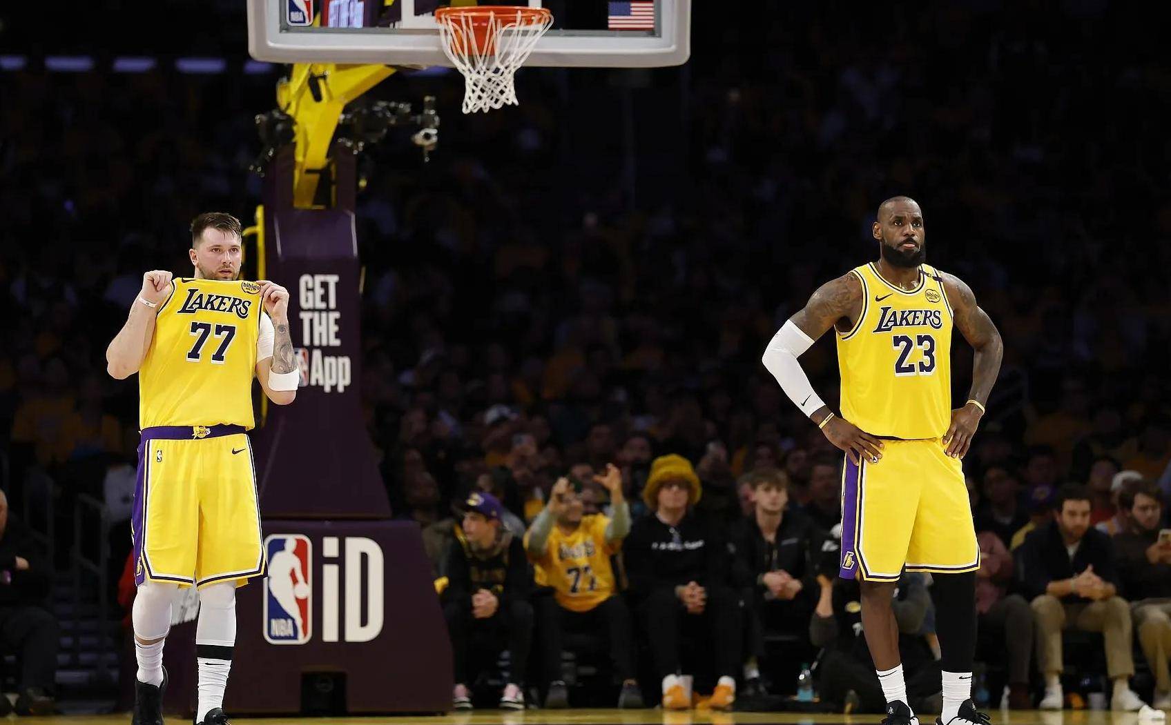 乐鱼体育平台官网-关于乐鱼体育:湖人队交易市场上的潜在交易：谁能成为球队的最后一块拼图？的信息