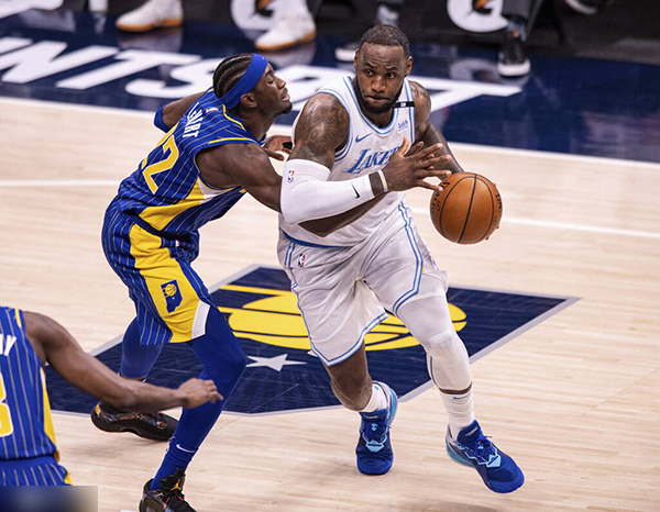 包含乐鱼体育：湖人队新赛季：霍奇表示将提升防守技巧的词条